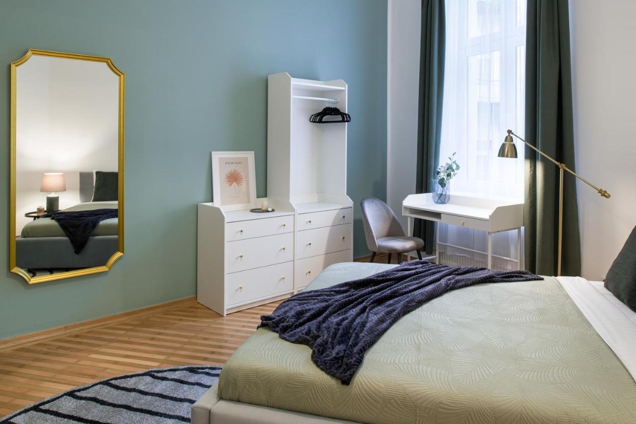 Wawelove Pilsudskiego - 3 Bedroom Apt. With Balcony And Free Parking! Краків Екстер'єр фото