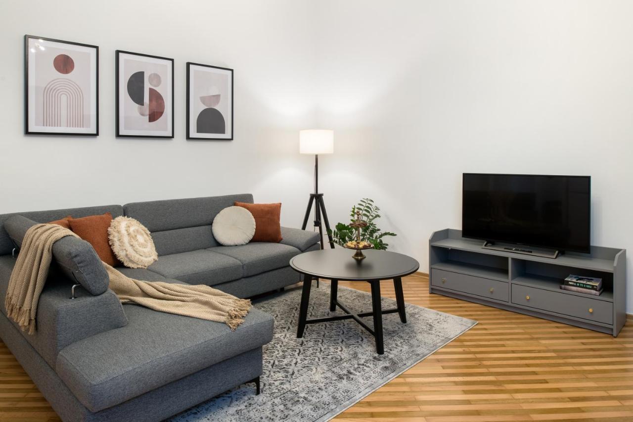 Wawelove Pilsudskiego - 3 Bedroom Apt. With Balcony And Free Parking! Краків Екстер'єр фото