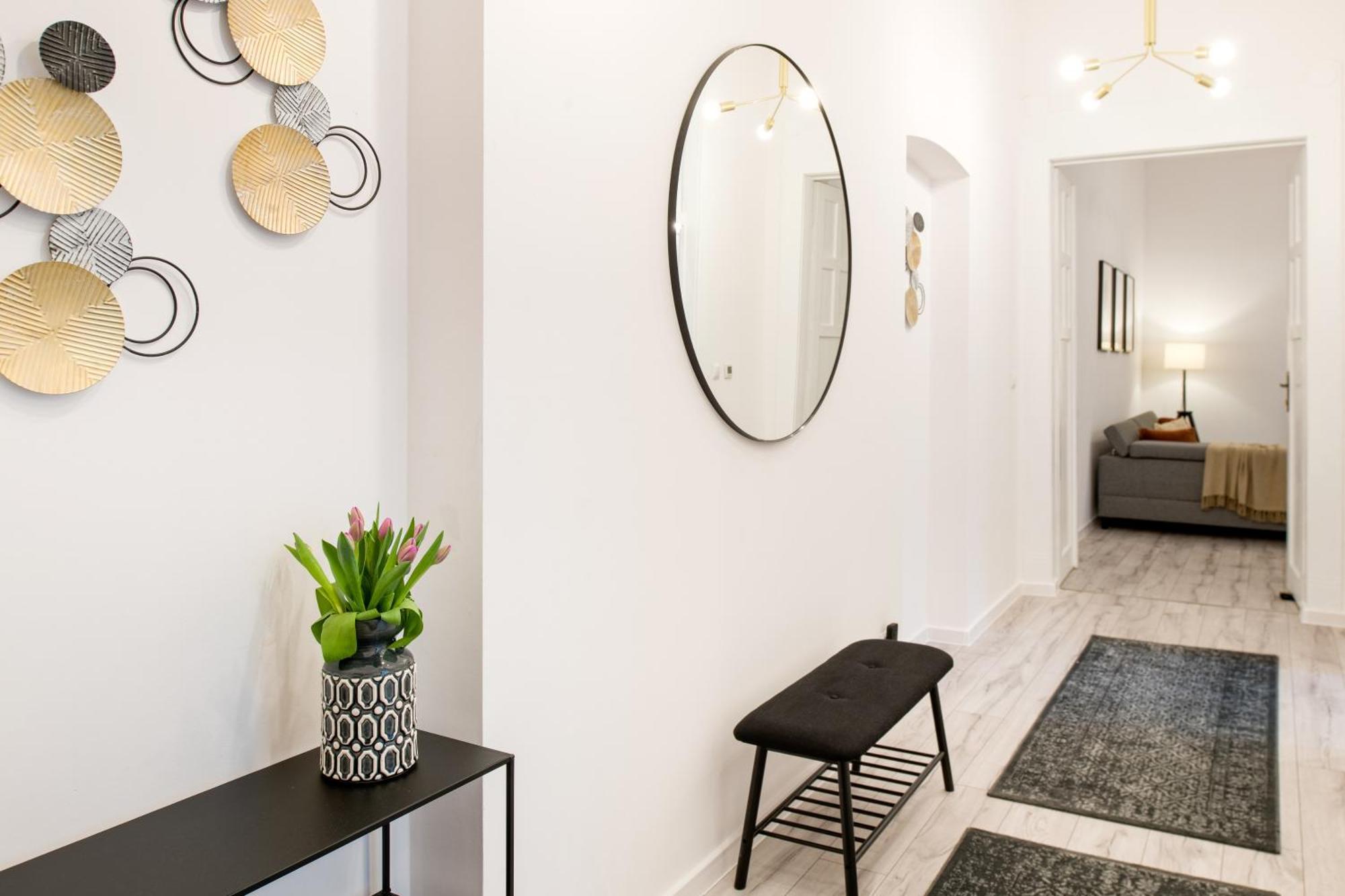 Wawelove Pilsudskiego - 3 Bedroom Apt. With Balcony And Free Parking! Краків Екстер'єр фото